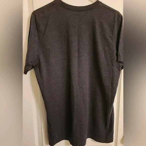 Buc-ees Shirt Adult 2XL Short Sleeve Graphic Texas Rainbow Gray - Picture 3 of 4